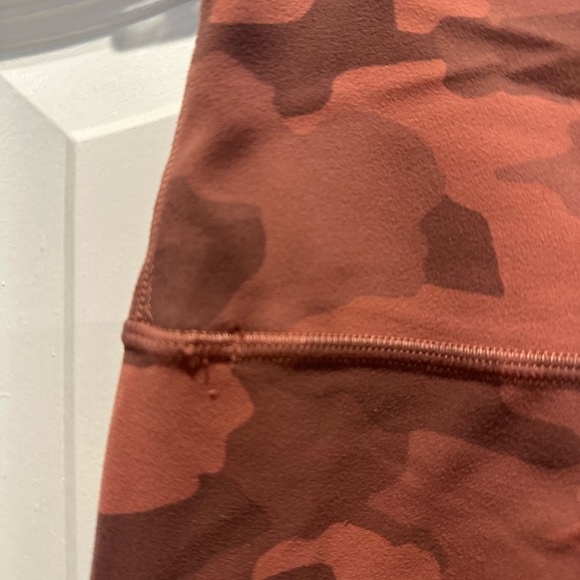 Lululemon Align Crop *21" Heritage 365 Camo Brier Rose Multi size 10 - Picture 8 of 11